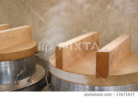 Rice with kettle Rice with kettle 15671617