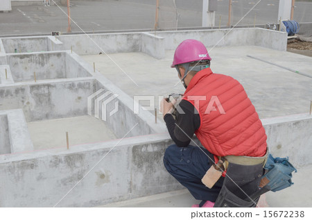 Surveying the foundation Surveying the foundation 15672238