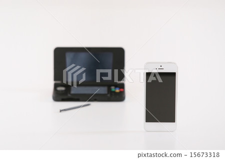 Smartphone and portable game machine 15673318