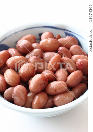 Boiled gold beans 15674562