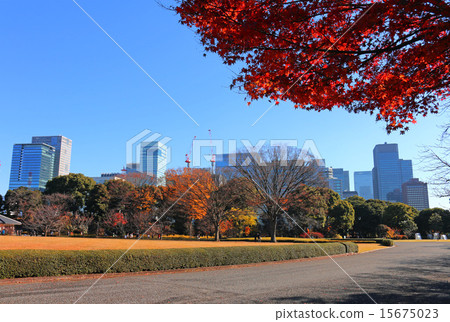 Imperial Palace square and office building Imperial Palace square and office building 15675023