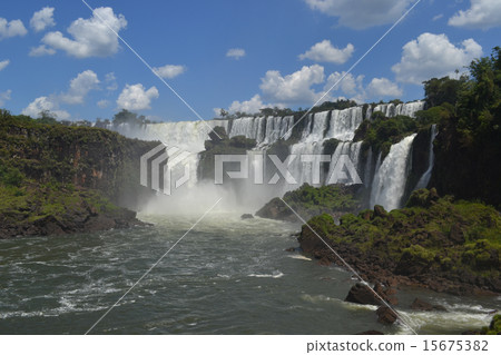 Iguazu Falls 15675382