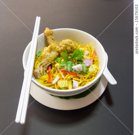 Khao Sawy Northern Thai Noodle Curry Soup Khao Sawy Northern Thai Noodle Curry Soup 15679103