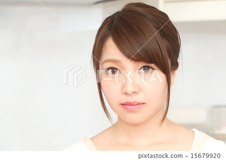 A false face 15679920