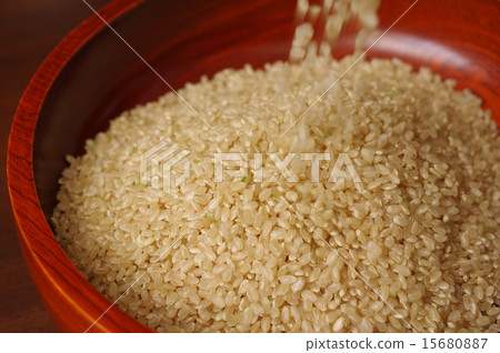 跌倒在一個大儀器的糙米 15680887