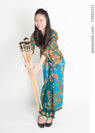 Ramadan female 15683321