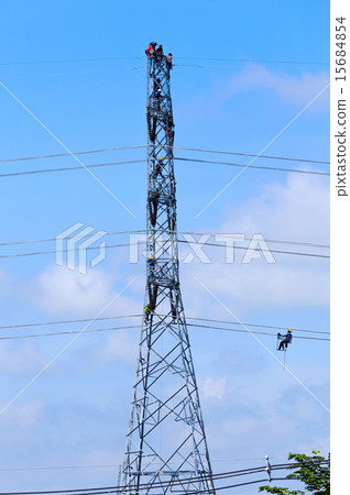 electrician worker at climbing work 15684854