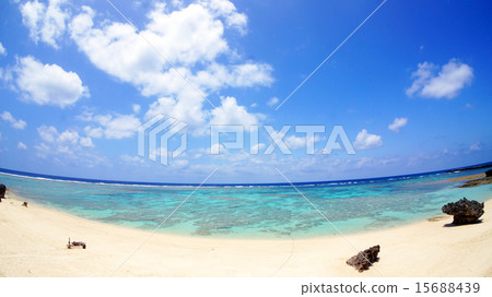 Yoron Island White sand beach 15688439