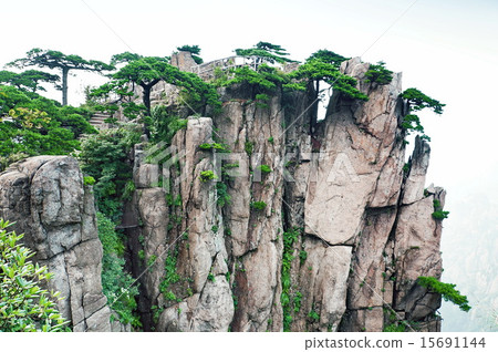 Huangshan set of peaks Huangshan set of peaks 15691144