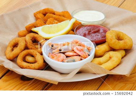 beer snack, shrimps, calmar rings and fish sticks 15692042