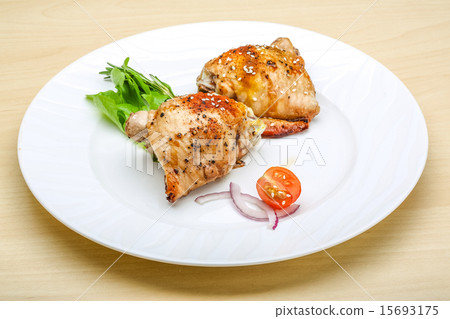 Roasted chicken thighs 15693175