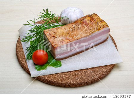 Raw bacon 15693177