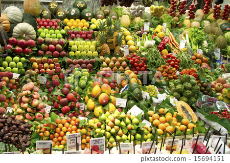 Fruit display of Sangju Cep market 15694151