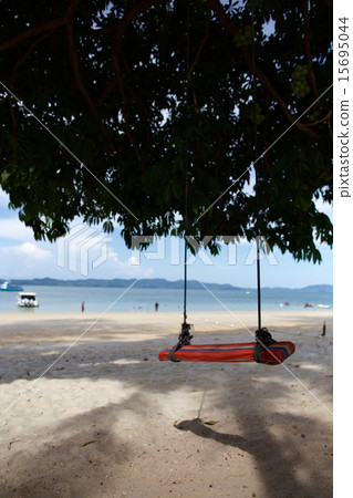 Beach side swing 15695044