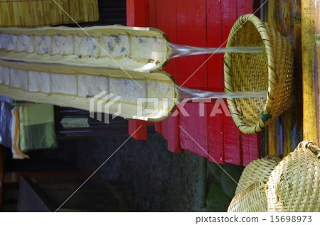 竹子玩具和竹猴子的流動以及宮崎縣高千穗峽谷的壽司麵條清水 15698973