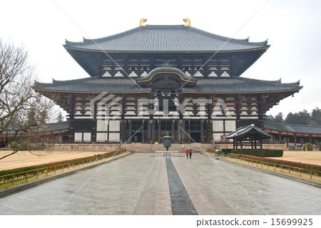 東大寺的“佛像”(奈良縣奈良市長良町) 東大寺的“佛像”(奈良縣奈良市長良町) 15699925