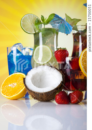 Alcohol drinks set with fruits 15700051