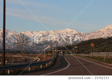早上山 15702151
