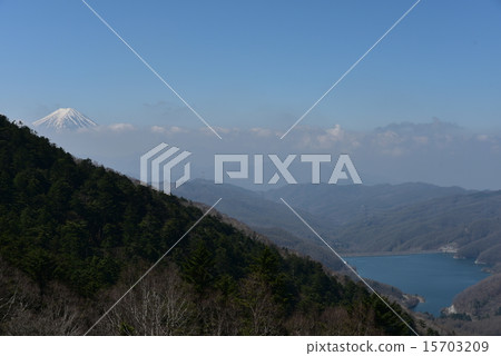 Mt. Fuji and the Large Bodhisattva Lake from the Bossa Ridge Mt. Fuji and the Large Bodhisattva Lake from the Bossa Ridge 15703209