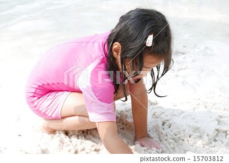 I Love to Play with Sand 15703812