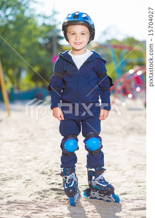 Cheerful skater boy 15704027