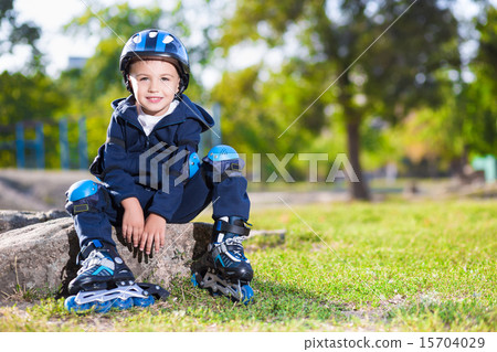 Smiling skater boy 15704029
