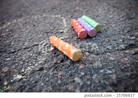 Street chalk 15706937