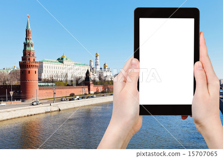 tourist photographs Moscow cityscape with Kremlin tourist photographs Moscow cityscape with Kremlin 15707065