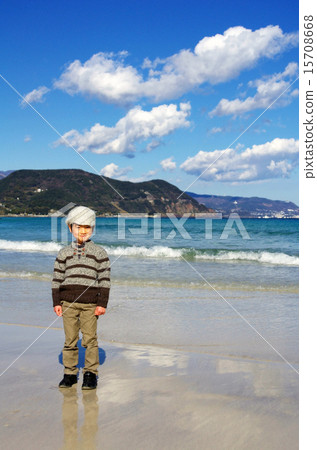 Children standing on the edge Children standing on the edge 15708668