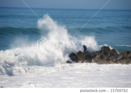 Storm surge 15708782