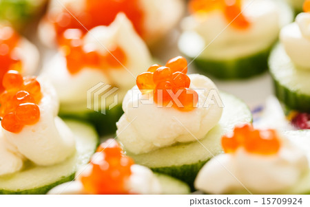 canape with caviar 15709924