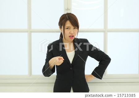 一個被罵的女人 15713385