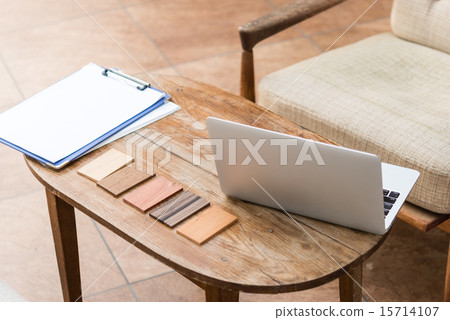 Business negotiation space 15714107