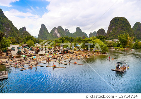 Bamboo rafting in Yangshuo li river 15714714