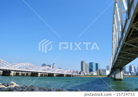 Yodo River and the Thirteen Bridge Yodo River and the Thirteen Bridge 15714733