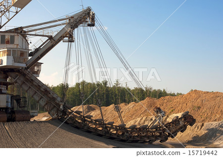 Working mine machine Working mine machine 15719442