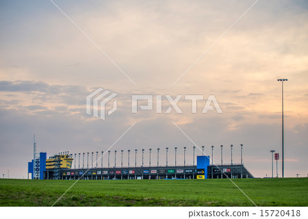 Kansas Speedway in Kansas City KS at sunrise 15720418