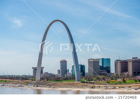 saint louis missouri downtown at daylight 15720468