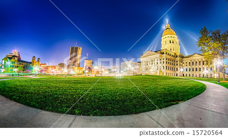 topeka kansas downtown at night 15720564