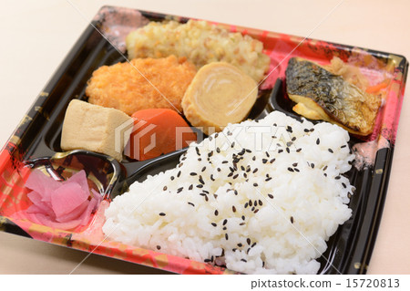 Delicious Makunouchi lunch box Delicious Makunouchi lunch box 15720813