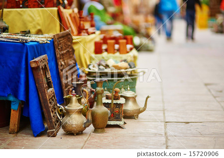 Teapots on Moroccan market 15720906