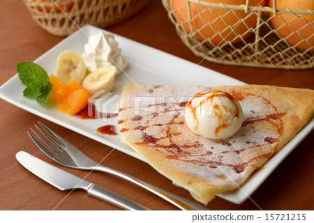 Crepe  15721215
