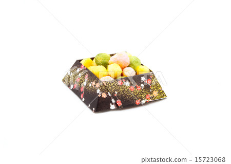 Happened with a decorative box of origami 15723068