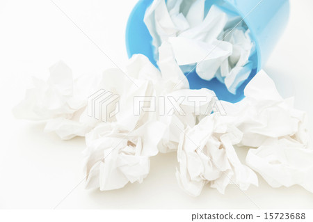 垃圾桶和垃圾 垃圾桶和垃圾 15723688