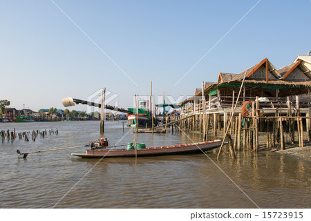 thailand riverside village in Samutsakorn  15723915