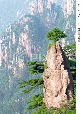 Huangshan mountain peak 15725226
