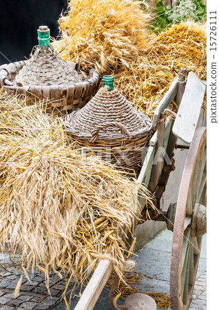 Autumn wooden cart 15726111