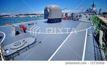 Escort ship Yuugiri main gun / single shooting gun (Maritime Self Defense Force Yokosuka Station) 15726998