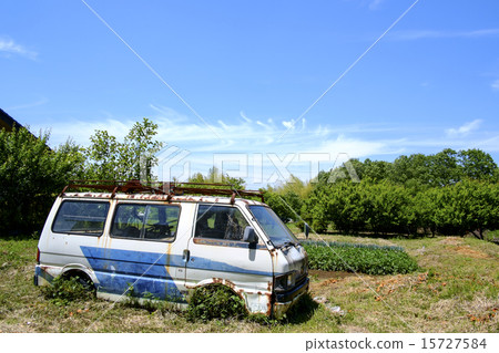 被遺棄的車輛廢棄的車輛 15727584