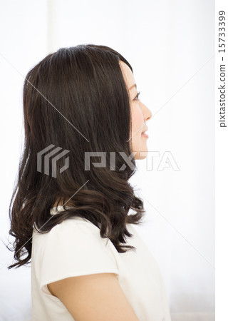 一個半長發的女人 15733399